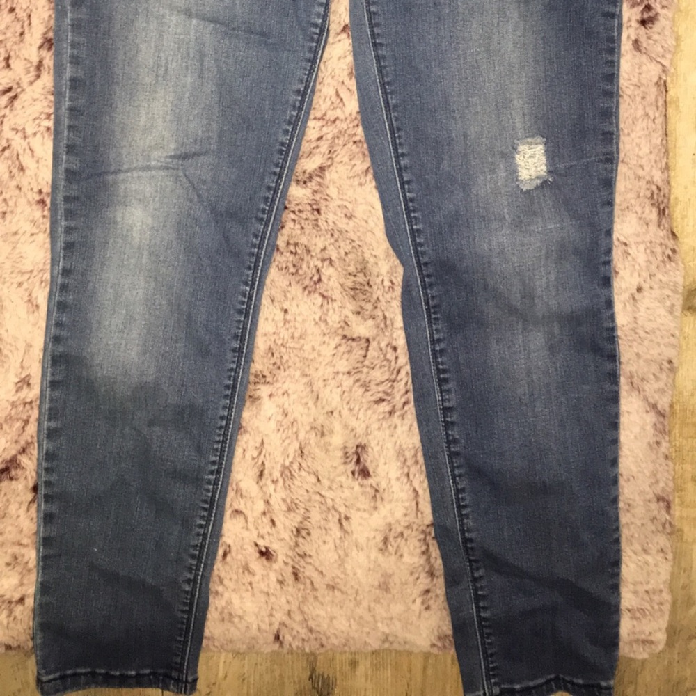 Light jeans - Picture 3 of 4